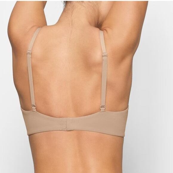 SKIMS No show molded unlined Demi clay Tan Underwire Bra NEW Size 34C - Picture 3 of 9
